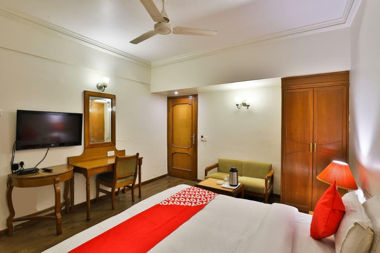Hotel Pinnacle Ahmedabad Exterior foto